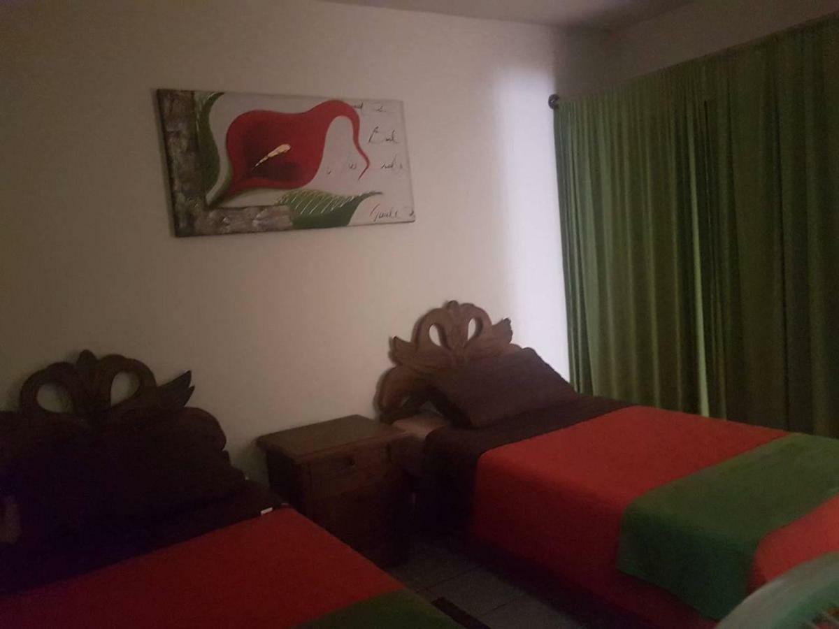 Hotel Y Suites Los Alcatraces レオン エクステリア 写真